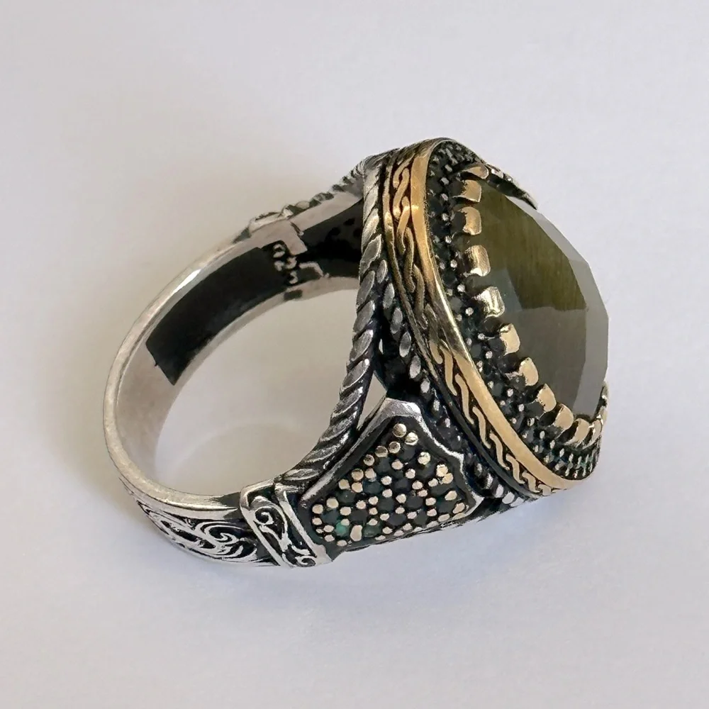 925 Sterling silver green ring